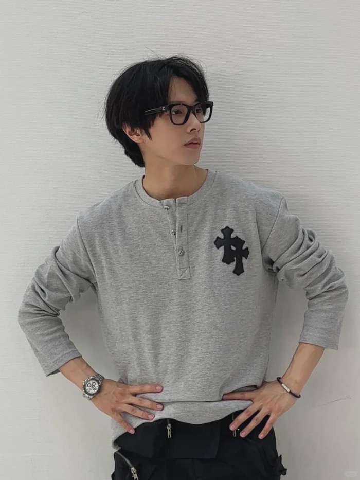 1:1 quality version Cotton Waffle Knit Cross Patch Crew Neck Long Sleeve Sweatshirt 2 colors 28938005