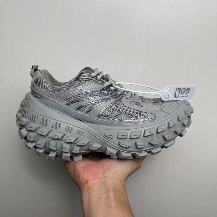 1:1 quality version  Chunky Defender Breathable Mesh Upper Running Shoes 7 colors 29018457