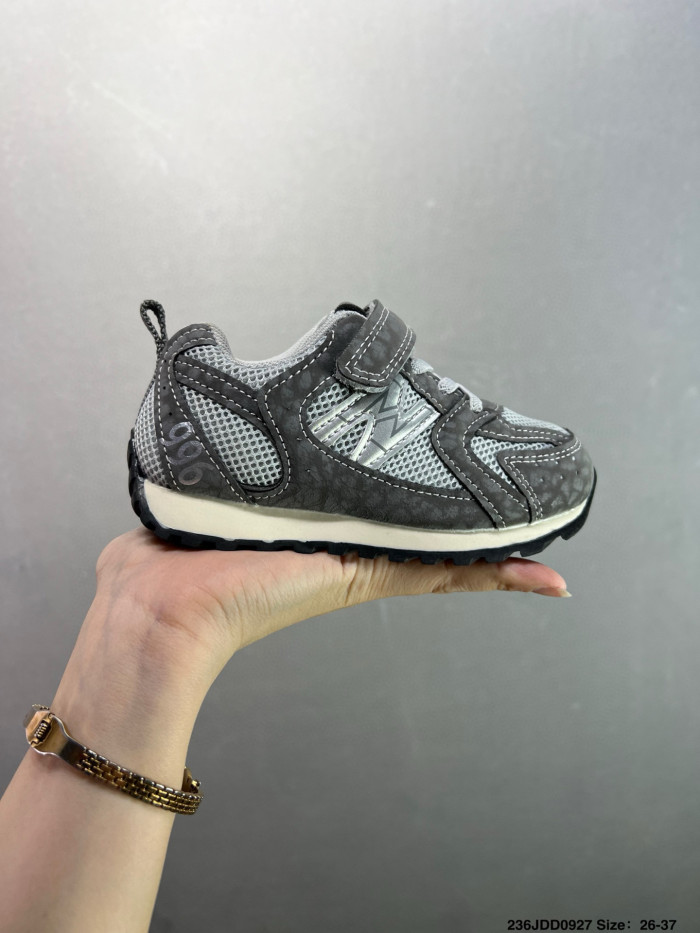 Korean Style 996 Hook And Loop Sports Shoes for Kids 8 colors 28999124