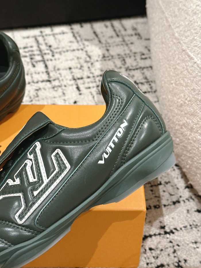 1:1 quality version 28113857 Footprint Series Soccer Sneakers 4 colors