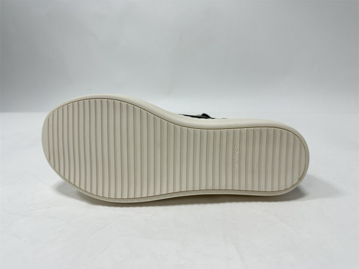 thick shoelace leather hi shoes sneaker (with og packing)