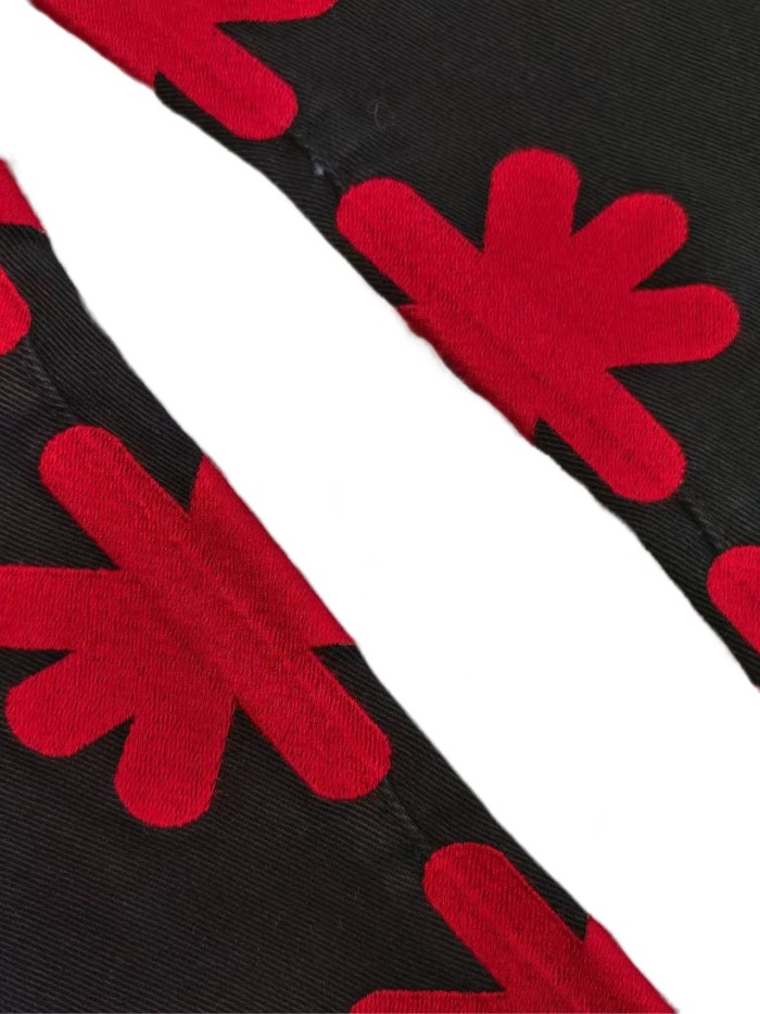 1:1 quality version 28193986 Red Flower Embroidered Jeans