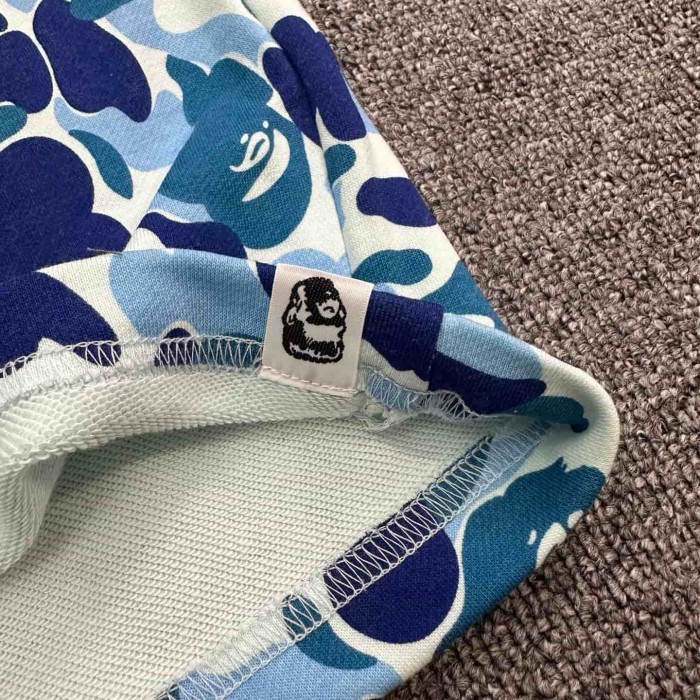 Blue Camouflage All-over Shark Print Casual Cotton Shorts 29060826