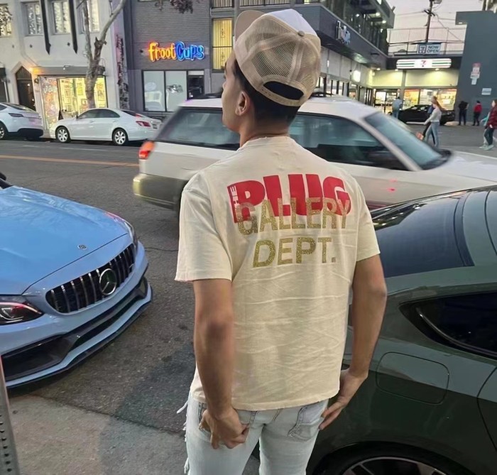 Gold powder letter print T-shirt