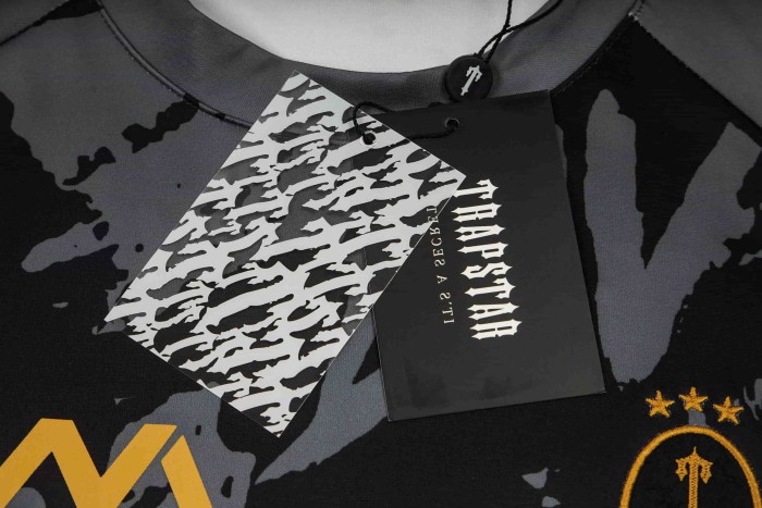 Loose High Street Grey And Black Graffiti Camo Print Raglan Sleeve T-Shirt 29080220