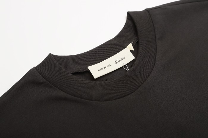 Curved cursive script letter, brown, loose-fitting, drop-shoulder, short-sleeved T-shirt 4 colors 29053727