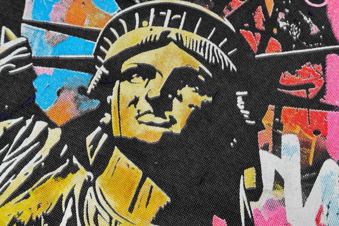 Statue of Liberty Graffiti Letter Print Washed Version Tee 3 colors 28747560