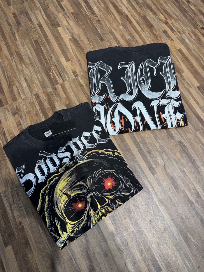 Dirty braids, red eyes, banknotes, skeletons, flames, worn-out black T-shirt 29053388