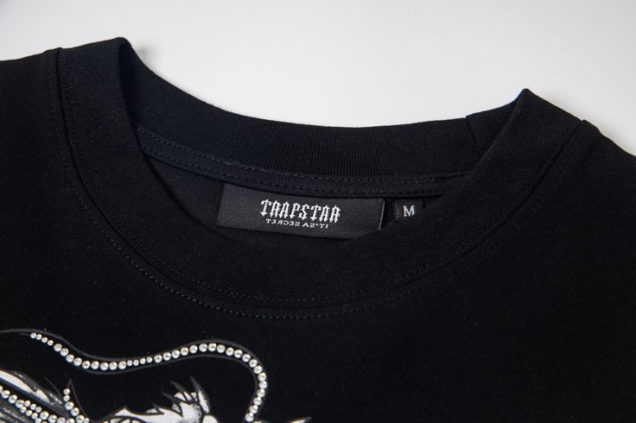 Batwing Sleeve Over Shoulder Dragon Print Rhinestone Letter T-shirt 29077762