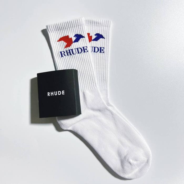 1:1 quality version Classic Cigarette Box Logo Cashew Flower Embroidered Mid Calf Socks 7 colors