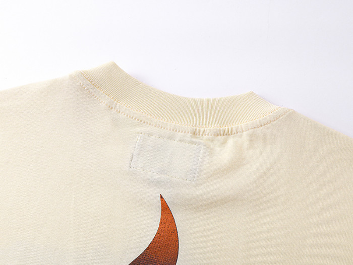 Flame Statue of Liberty Beige Short-sleeved T-shirt 29046905