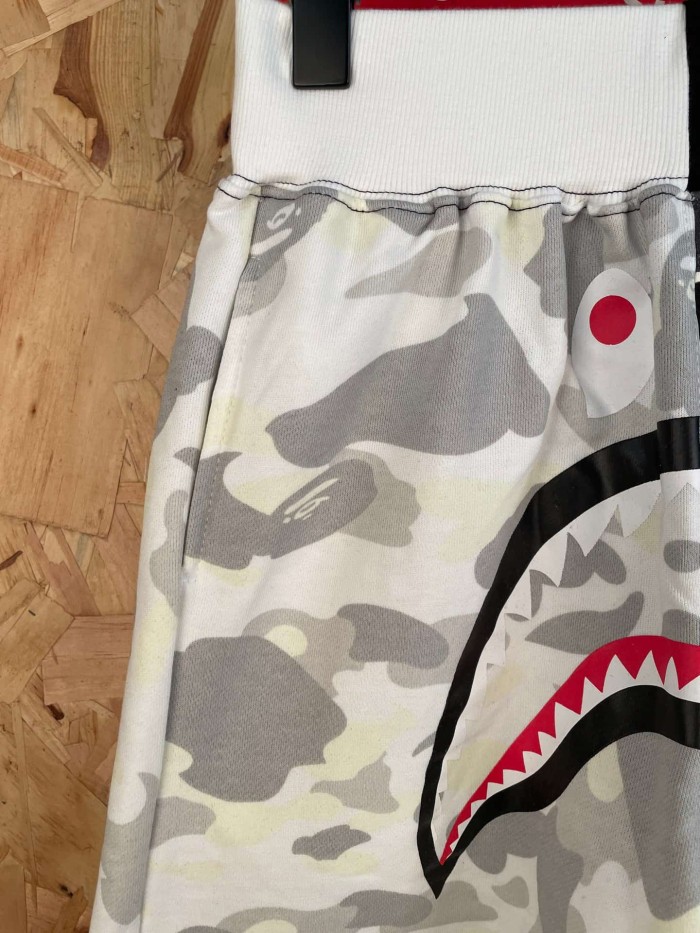 1:1 quality version Black&White Full Print Luminous Shark Heavyweight Shorts 29060707