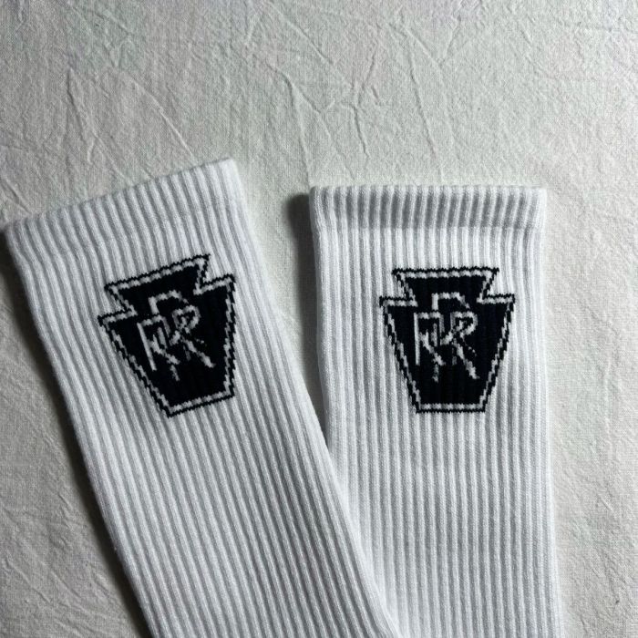1:1 quality version Classic Cigarette Box Logo Cashew Flower Embroidered Mid Calf Socks 7 colors