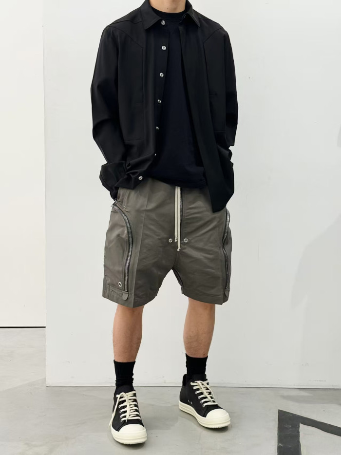 1:1 quality version Dark style multi-zipper cargo shorts 2 colors 28452644