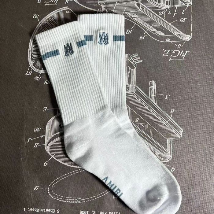 1:1 quality versio Cursive letters embroidered logo bone print mid-calf socks 24 colors