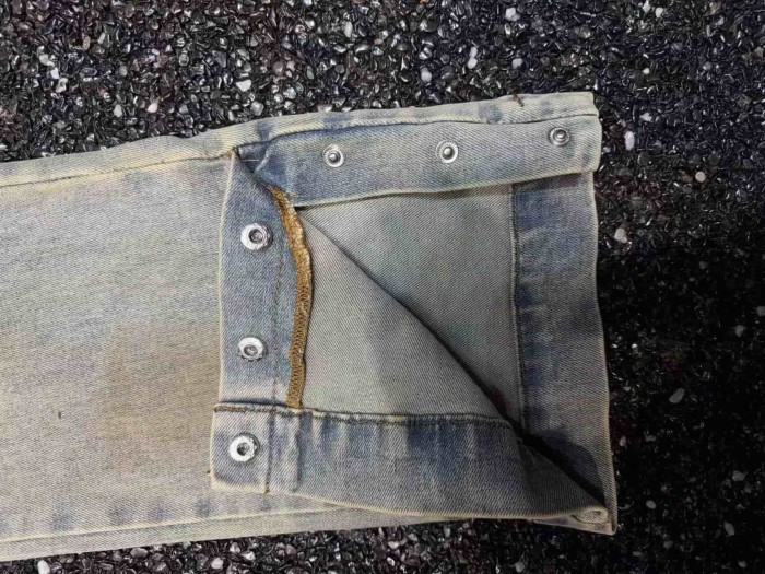 1:1 quality version Beaded Hem Mud Dyed Flared Ripped Jeans 29080655