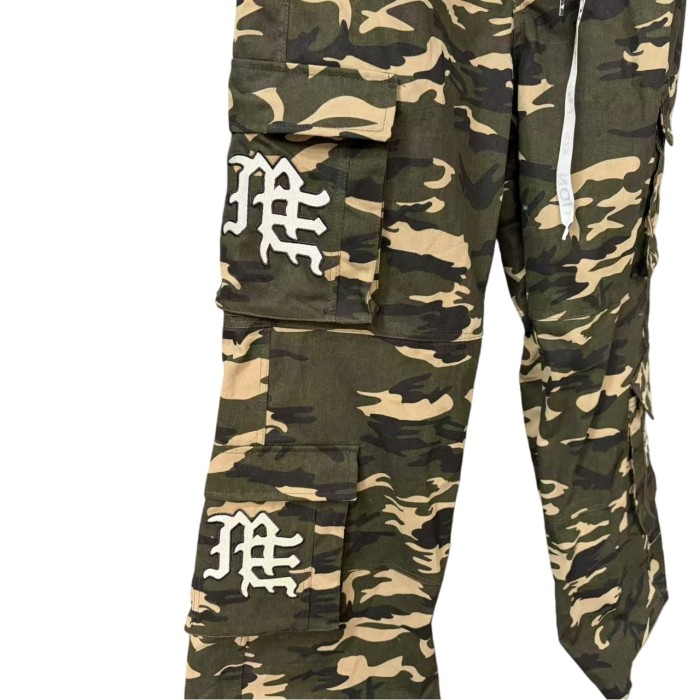 ME Embroidered Camo Cargo Pants 28758395