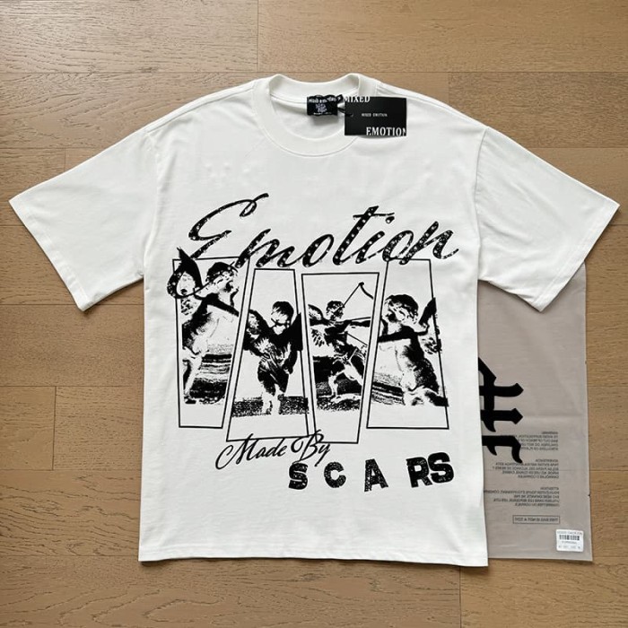 Four-grid Cupid Film Rhinestone Print Tee 2 colors 29105634