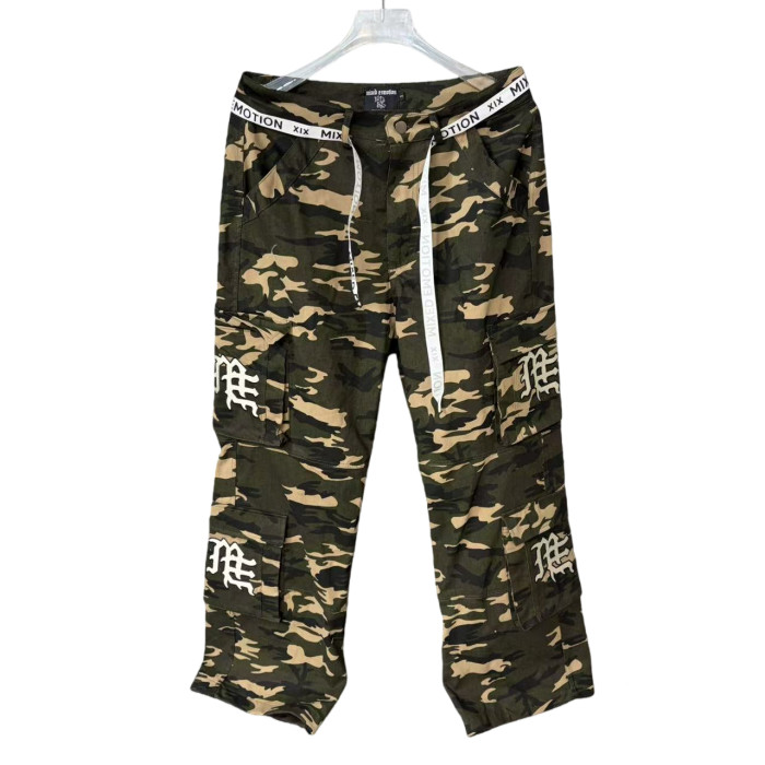 ME Embroidered Camo Cargo Pants 28758395