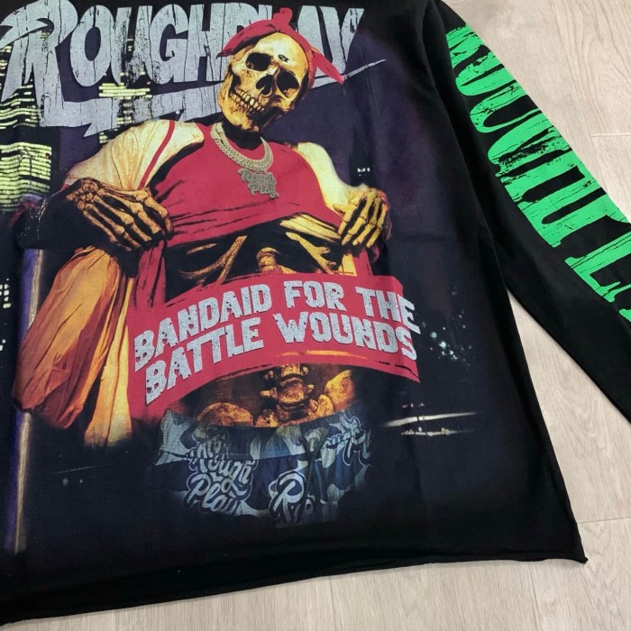 Washed Black Streetwear with Skeleton Gangster & Green Sleeve Print Long Sleeve T-Shirt 29069101