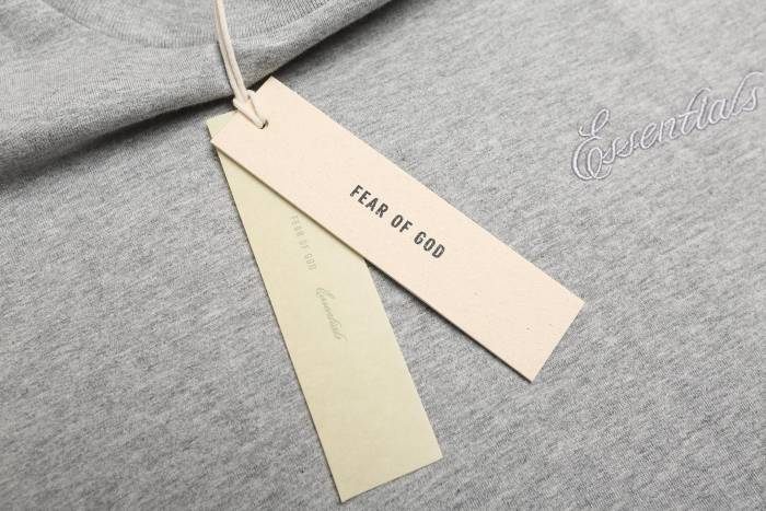 Small logo, subtle pattern embroidery T-shirt 3 colors 29053737
