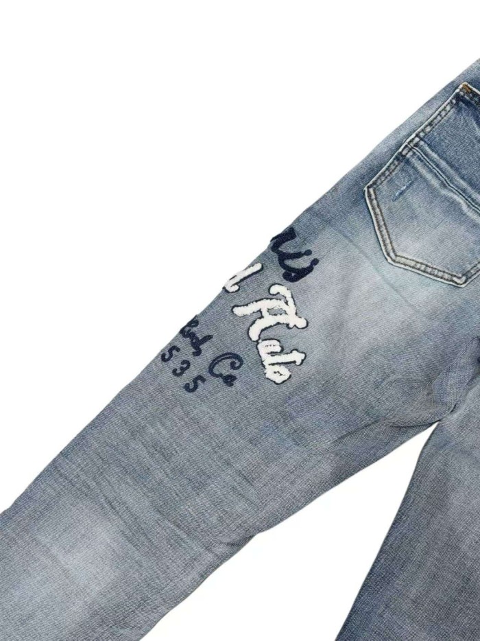 1:1 quality version Hollywood Slogan Pegasus Badge Embroidery Jeans 29080652