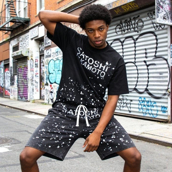 Ink Splash Classic Letter Print Washed Shorts 29082411