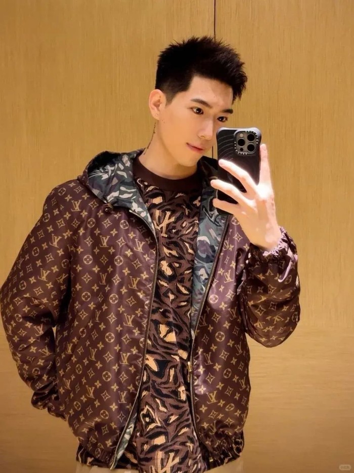 1:1 quality version Double-Sided Allover Floral Camo Print Windproof Jacket 29114526