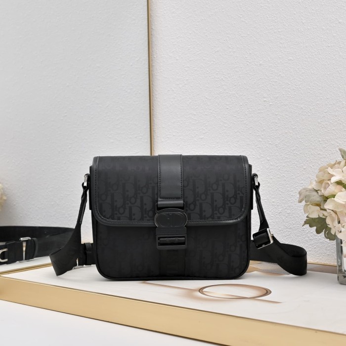 Oblique Buckle Flap Buckle Flap Adjustable Strap Saddle Crossbody Bag 29116578