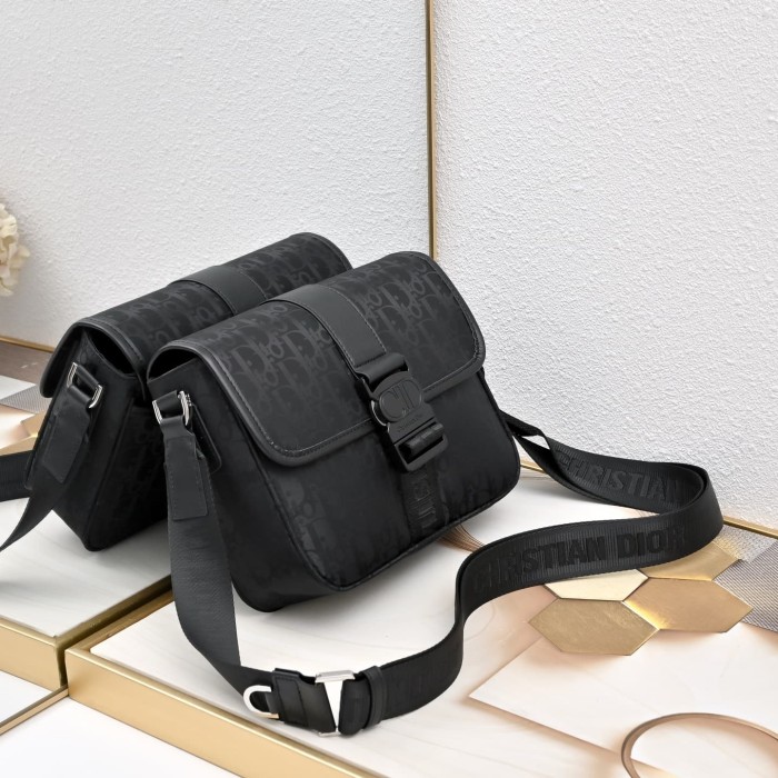 Oblique Buckle Flap Buckle Flap Adjustable Strap Saddle Crossbody Bag 29116578