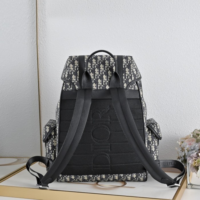 Grain Cow Leather Vintage Oblique Jacquard Flap Backpack 2 colors 29116517