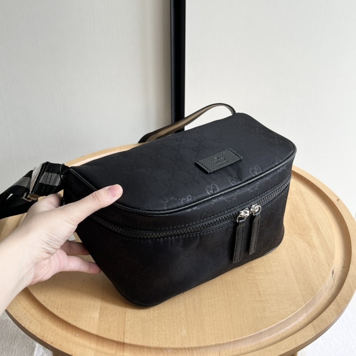 1:1 qualituy verson GG Nylon Cosmetic Wash Bag Double Zip Crossbody Toiletry Bag 3 colors 29116432