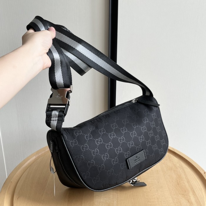 1:1 qualituy verson GG Nylon Cosmetic Wash Bag Double Zip Crossbody Toiletry Bag 3 colors 29116432