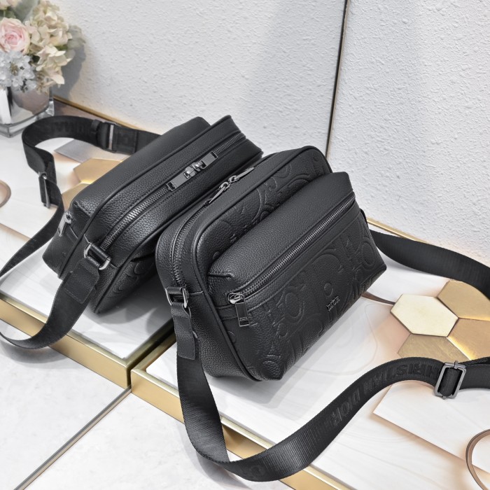 Embossed Full Grain Cow Leather Zipper Messenger Bag 29116558