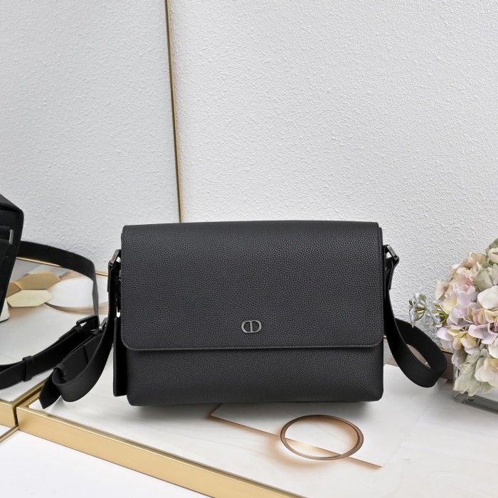 Matte Grained Calfskin CD Logo Debossed Men's Messenger Crossbody Bag 29116578