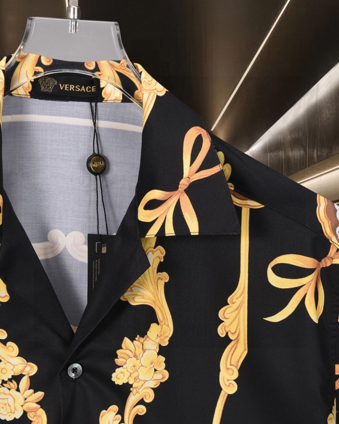 All Over Golden Scroll Bowknot Cameo Medusa Print Cuban Collar Vacation Shirt 2 colors 29139991