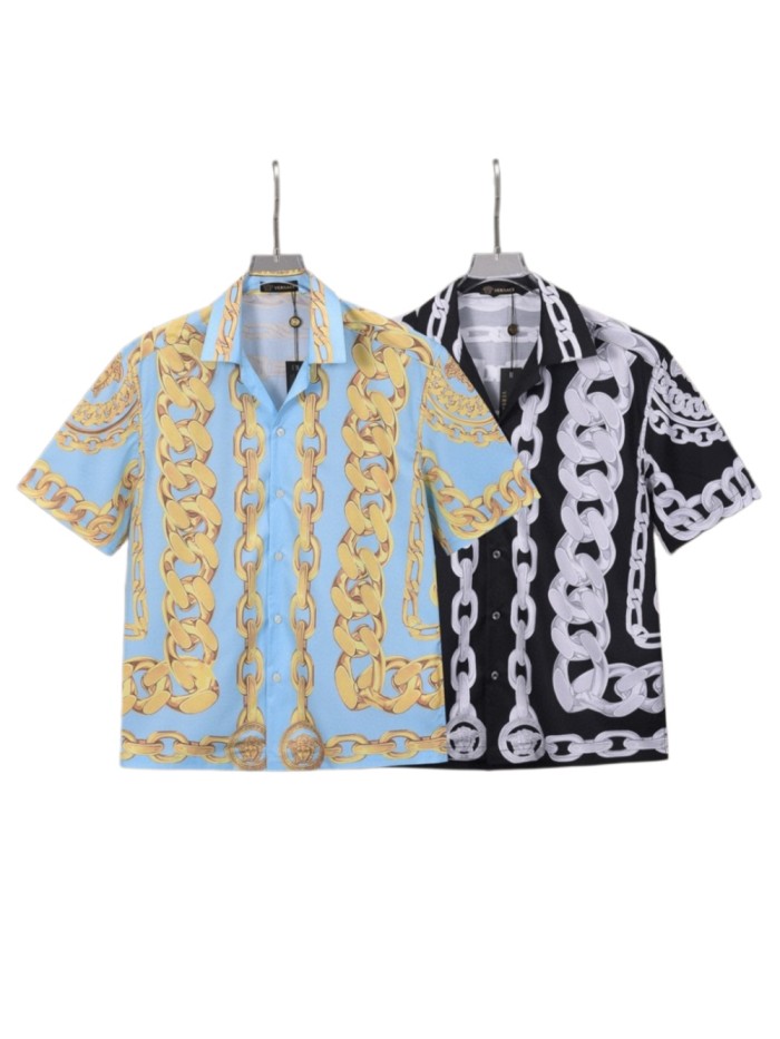 Urban Holiday Bold Monochrome Chain Link Allover Print Medusa Badge Shirt 2 colors 29139982
