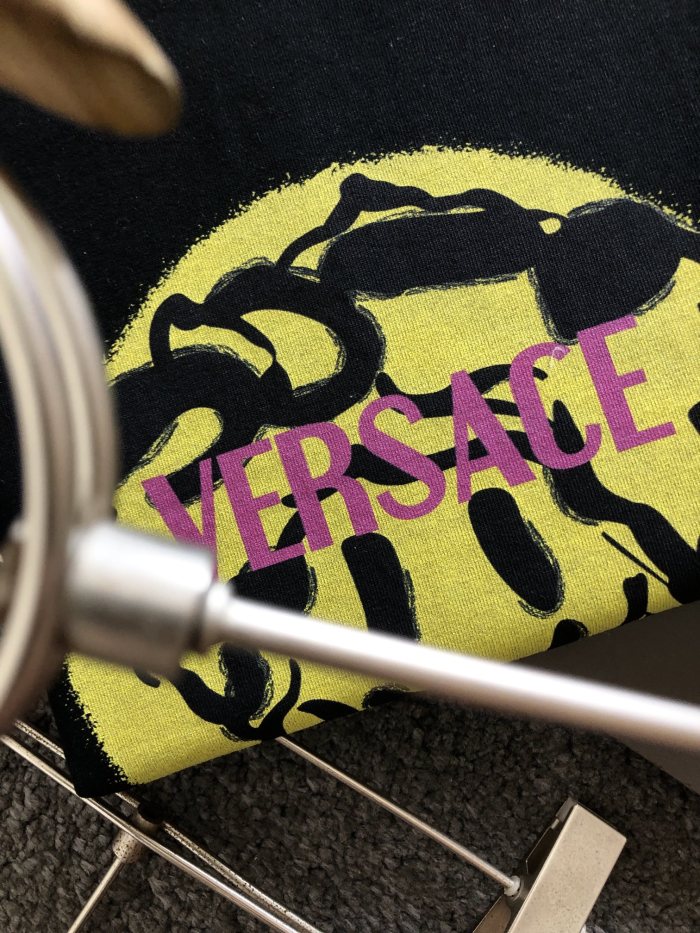 Street Graffiti Style Contrast Yellow Circle Smiley Medusa Pink Letter Print T-shirt 2 colors 29119683