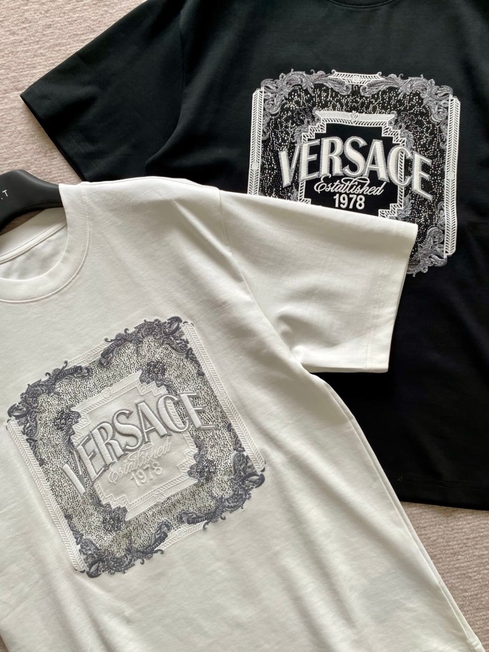 Vintage Baroque Style Square Scroll Frame Versace Letter Embroidery Est.1978 T-shirt 2 colors 29139977