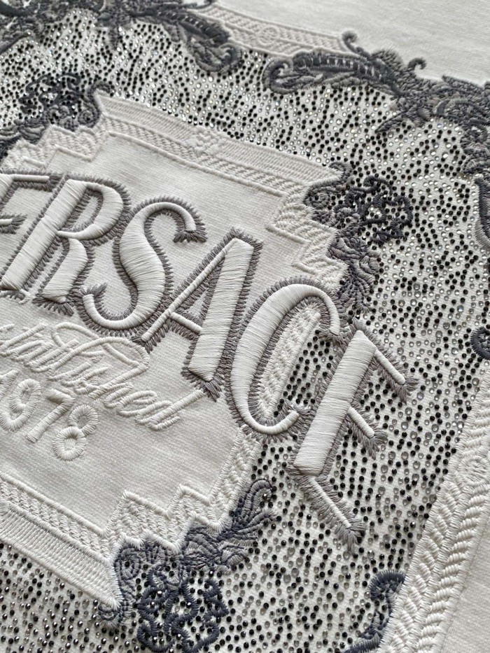 Vintage Baroque Style Square Scroll Frame Versace Letter Embroidery Est.1978 T-shirt 2 colors 29139977