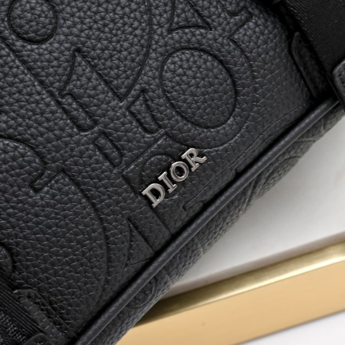 Men's Black Grained Calfskin Embossed Logo Flap Crossbody Messenger Bag 2 colors 29119276