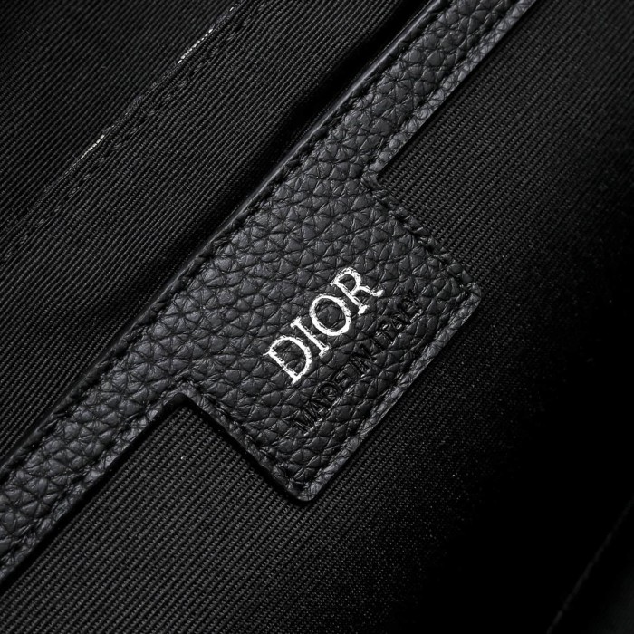 Men's Black Grained Calfskin Embossed Logo Flap Crossbody Messenger Bag 2 colors 29119276