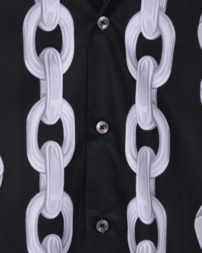 Urban Holiday Bold Monochrome Chain Link Allover Print Medusa Badge Shirt 2 colors 29139982