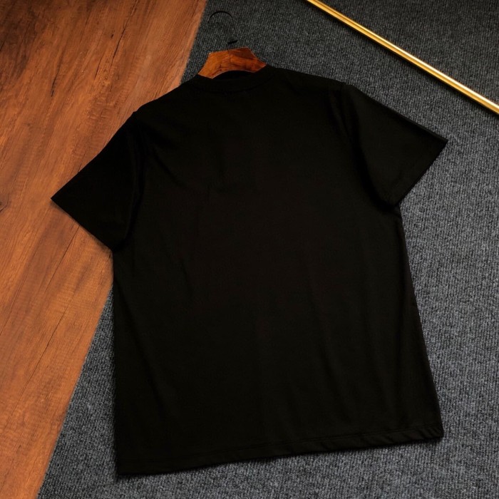 Minimal Luxury Style Golden Greca Circle Medusa Graphic Brand Letter Print T-shirt 2 colors 29140065