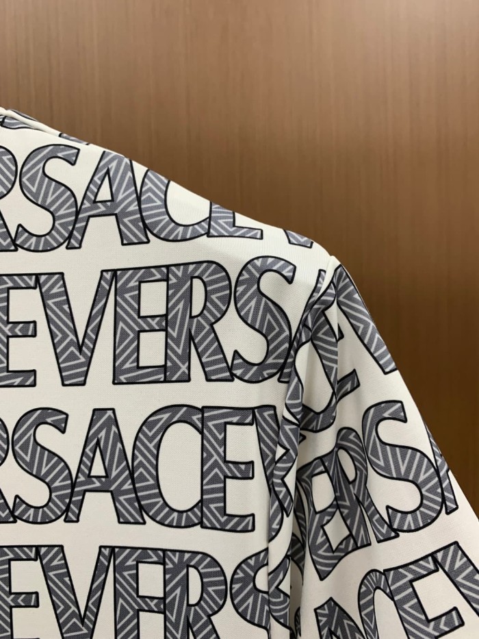 1:1 quality versionLuxury All Over Thin Line Versace Letter Repeat Print Pique Polo Shirt 2 colors 29143801