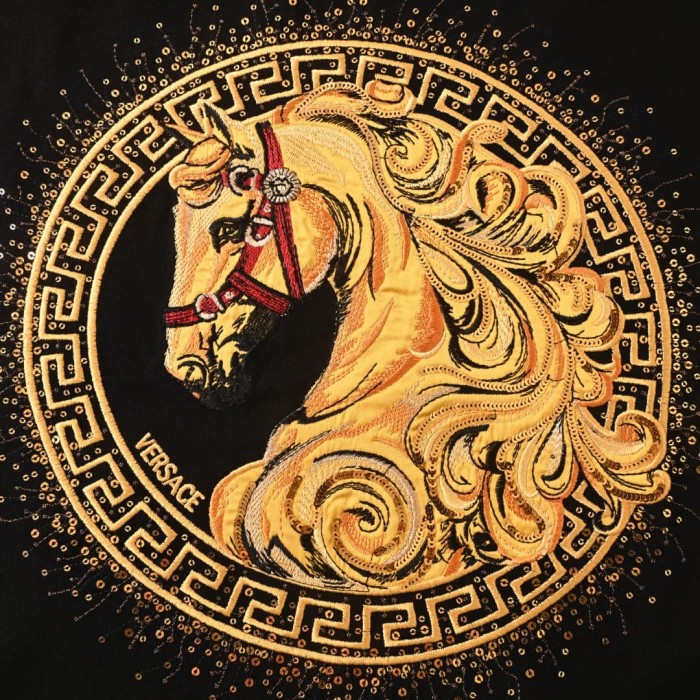 Luxury Equestrian Style Golden Horse Portrait Greca Circle Rhinestone Sparkle Print T-shirt 29140041