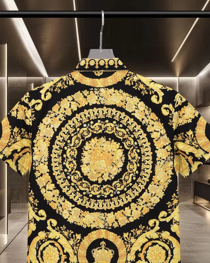 Baroque Royal Style All Over Golden Floral Crown Medallion Print Cuban Collar Vacation Shirt 2 colors 29140025