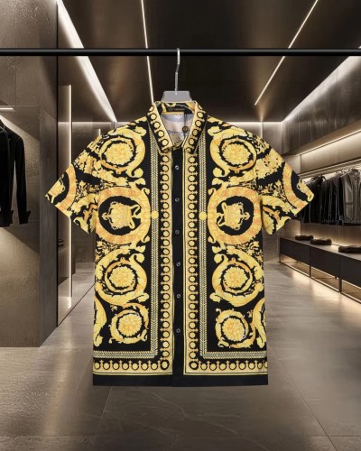 Baroque Royal Style All Over Golden Floral Crown Medallion Print Cuban Collar Vacation Shirt 2 colors 29140025