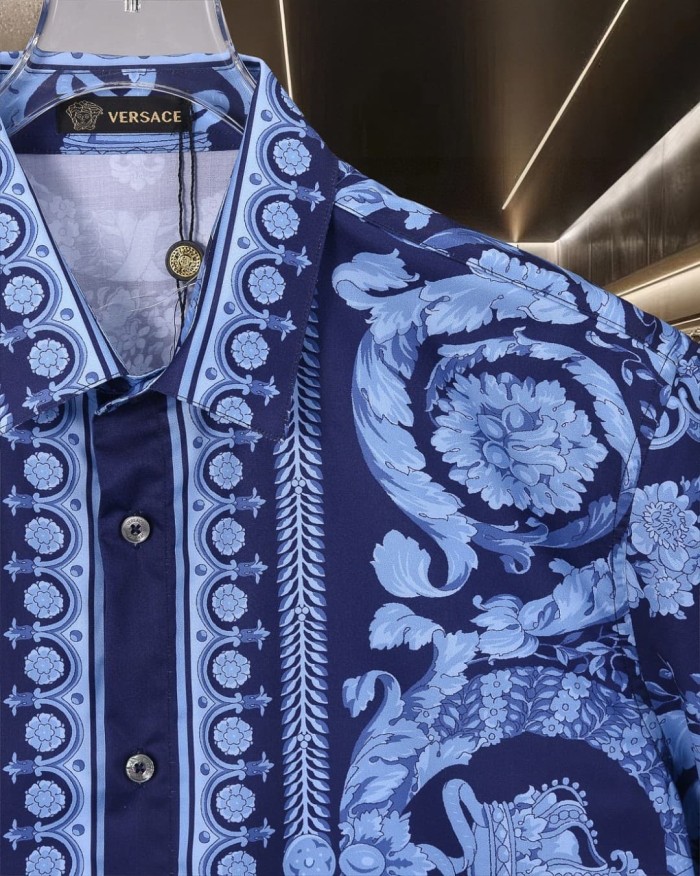 Baroque Royal Style All Over Golden Floral Crown Medallion Print Cuban Collar Vacation Shirt 2 colors 29140025