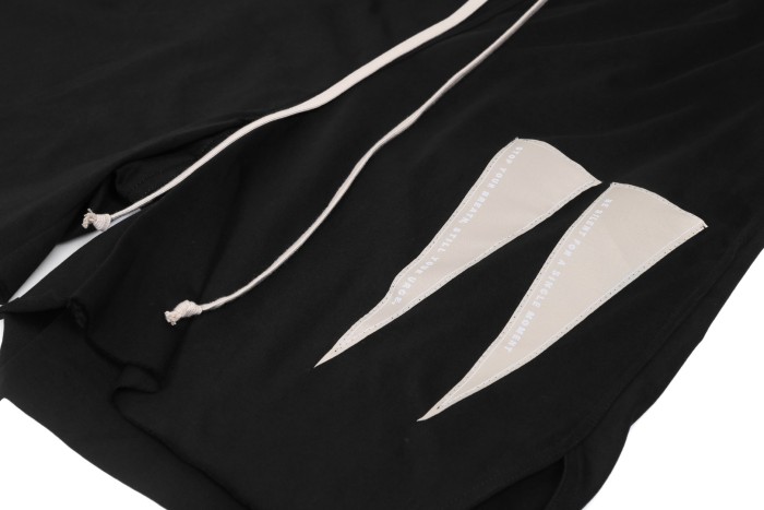1:1 quality version Inverted Triangle Patch Split Streamer Shorts 29214045